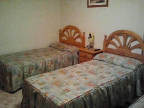 Hostal Residencia Taray Segovia Buitenkant foto