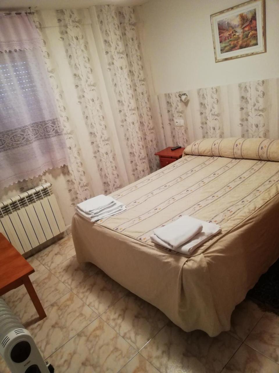 Hostal Residencia Taray Segovia Buitenkant foto